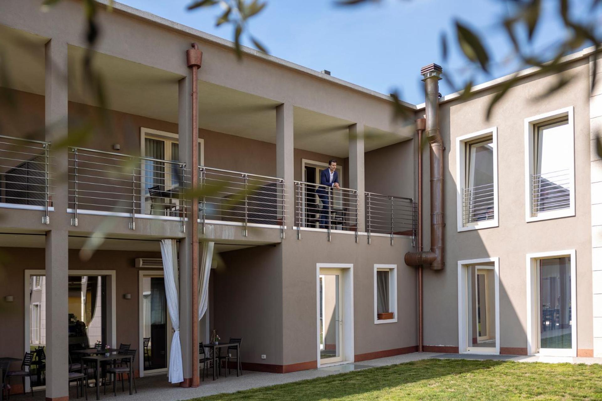 Hotel La Caporala كاستل دازانو المظهر الخارجي الصورة
